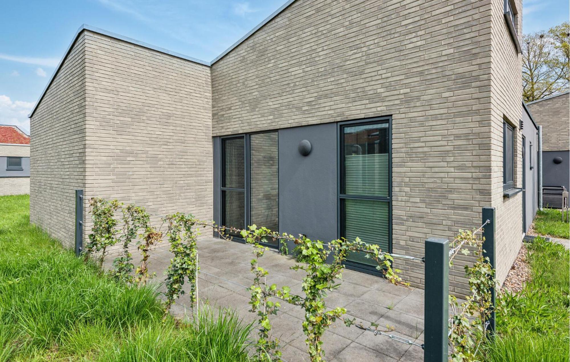 2 Bedroom Gorgeous Home In Lembruch-Duemmer See Экстерьер фото