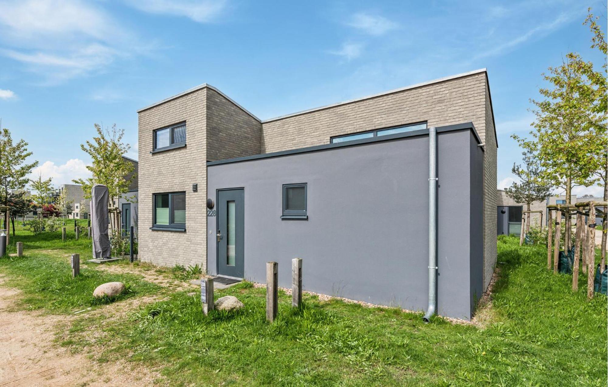2 Bedroom Gorgeous Home In Lembruch-Duemmer See Экстерьер фото